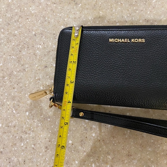 Michael Kors Jet Set Multifunction Phone Wristlet Pebbled Leather - Picture 4 of 5